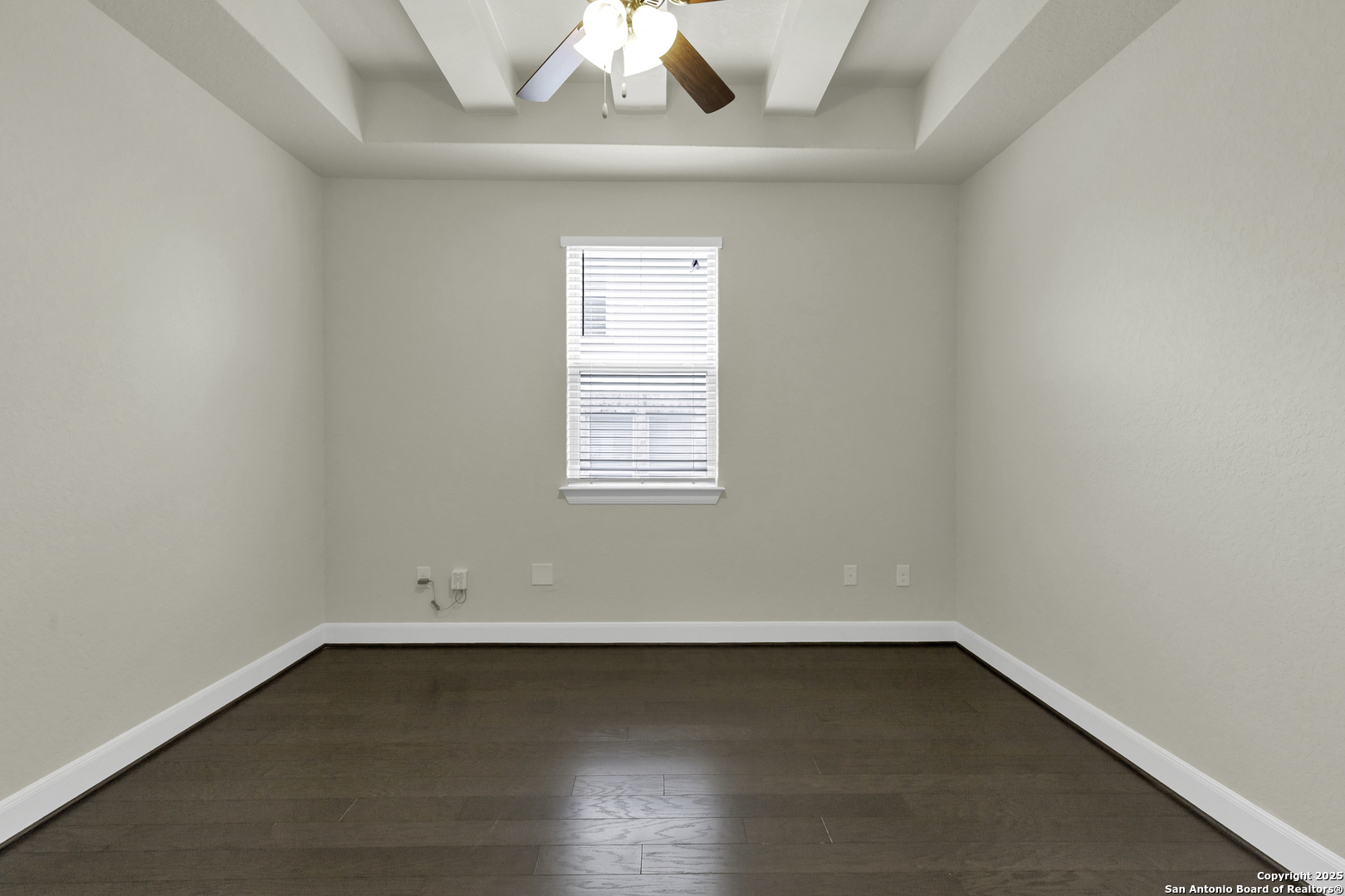 945 Foxbrook