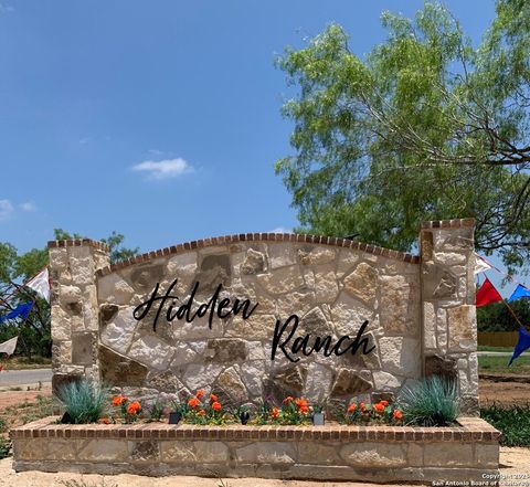121 NE Hidden Hills Floresville TX 78114