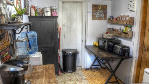 A home in Leakey