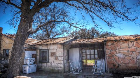 A home in Leakey