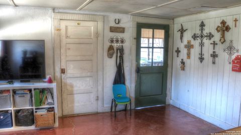 A home in Leakey