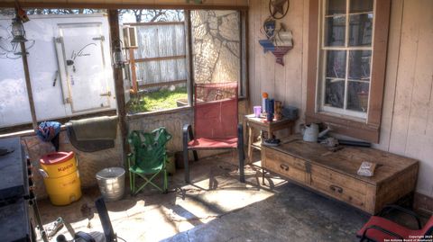 A home in Leakey