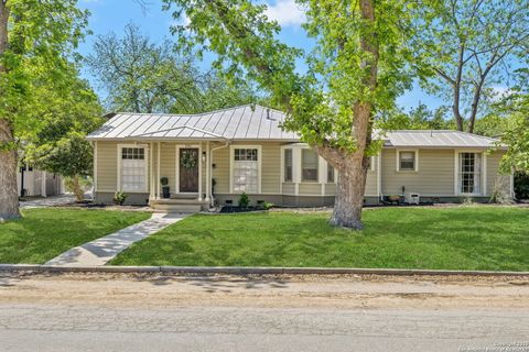 260 E Edgewood Alamo Heights TX 78209