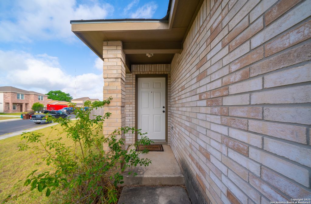 Photo of 9103 Dublin Spg, San Antonio, TX 78254 (MLS # 1913719)