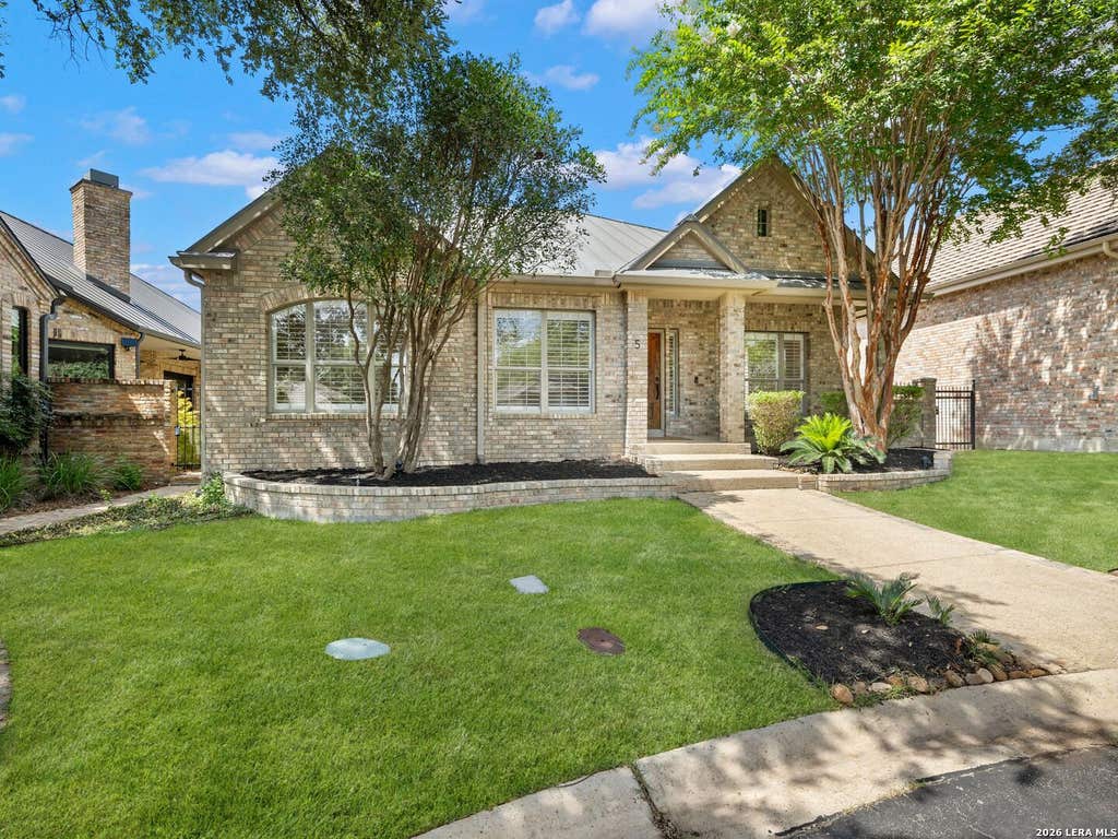 Photo of 5 Burnham Glen, San Antonio, TX 78257 (MLS # 2000604)