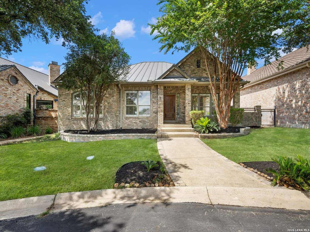 Photo of 5 Burnham Glen, San Antonio, TX 78257 (MLS # 2000604)