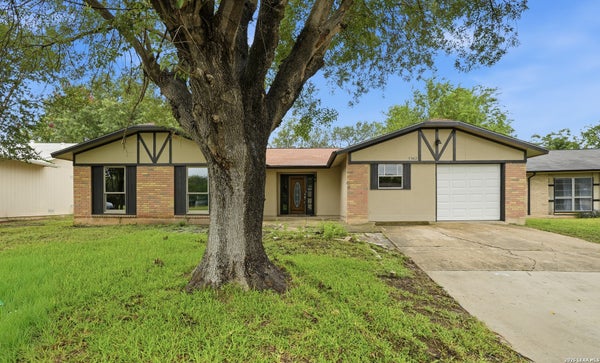 5342 BINZ ENGLEMAN RD, KIRBY, TX 78219 - Image c377b4ee8b593f6e7d9d3340f7bb1c96/776299963
