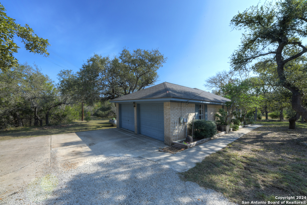 Spring Branch, Texas 78070, United States, 3 Bedrooms Bedrooms, ,2 BathroomsBathrooms,Residential,Pending,30015