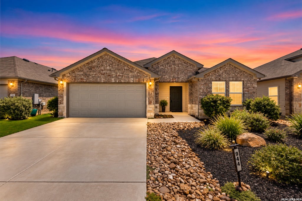 Photo of 944 Chachalaca, Seguin, TX 78155 (MLS # 2012081)