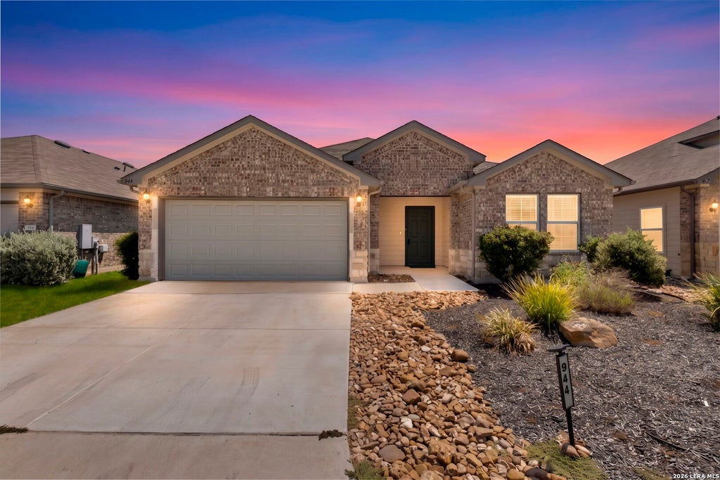 Photo of 944 Chachalaca, Seguin, TX 78155 (MLS # 2012081)