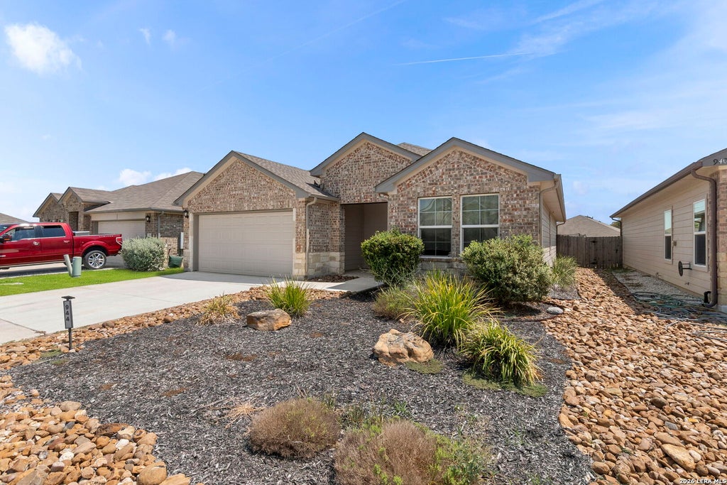 Photo of 944 Chachalaca, Seguin, TX 78155 (MLS # 2012081)