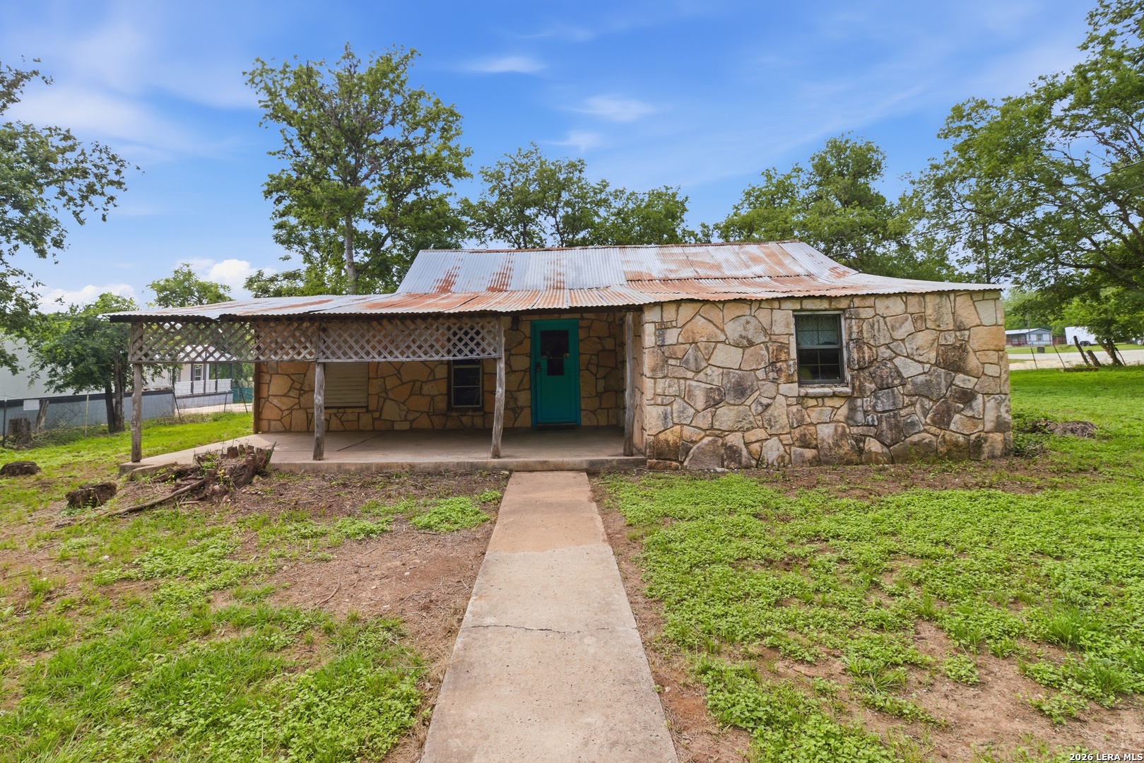 247 Live Oak St