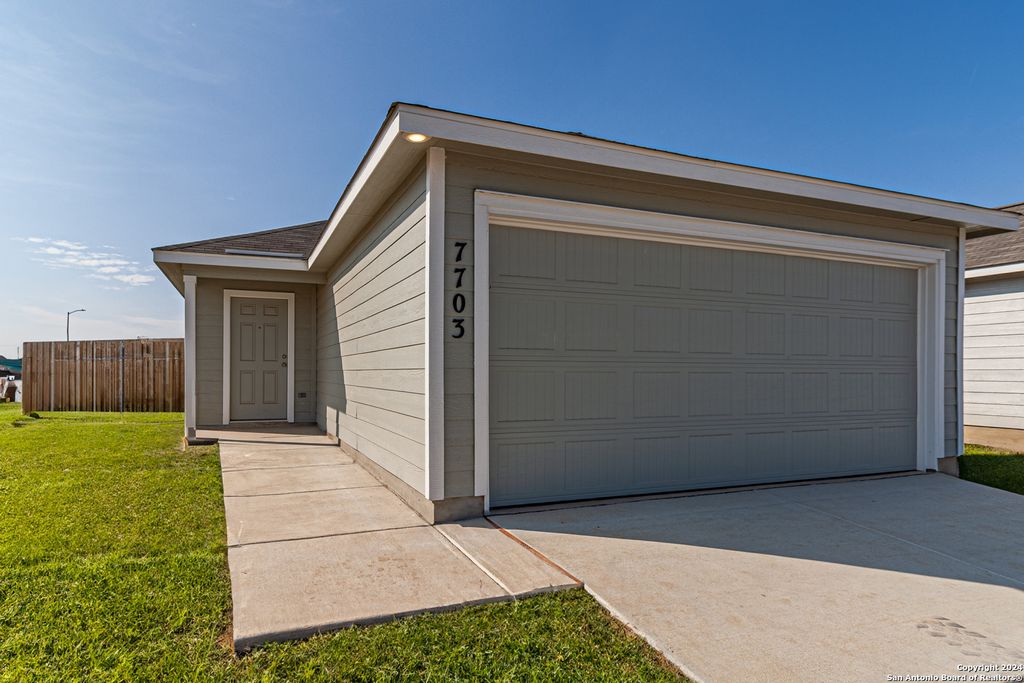 Photo of 7703 Chancery Gate, San Antonio, TX 78253 (MLS # 1932586)