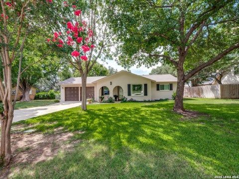 Photo of 7746 GREEN GLEN DR, San Antonio, TX 78255 (MLS # 1993673)
