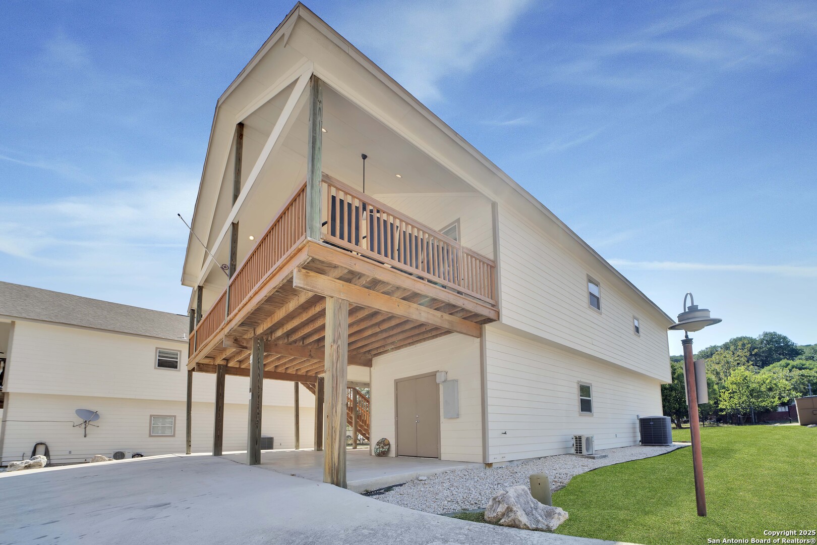 114 River Villa Court 10