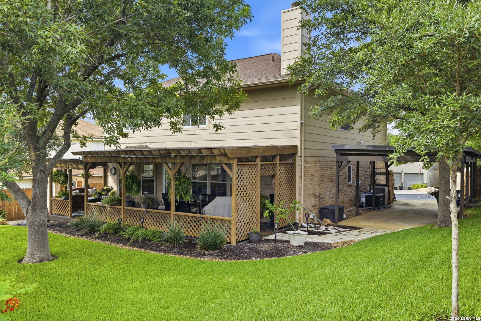 915 Amberstone