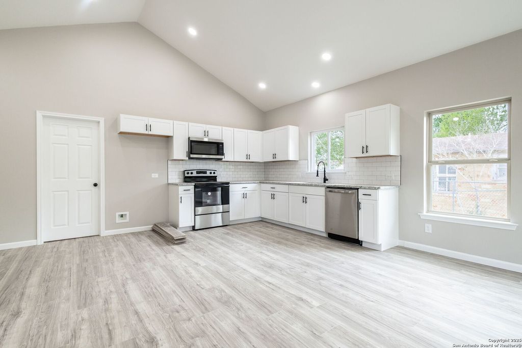 Photo of 908 Plum, Floresville, TX 78114 (MLS # 1861601)