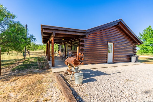28 PRIVATE ROAD 3855, UTOPIA, TX 78884 - Image c47dc224fa02dbc1be4ac3a4e3156227/3340329592