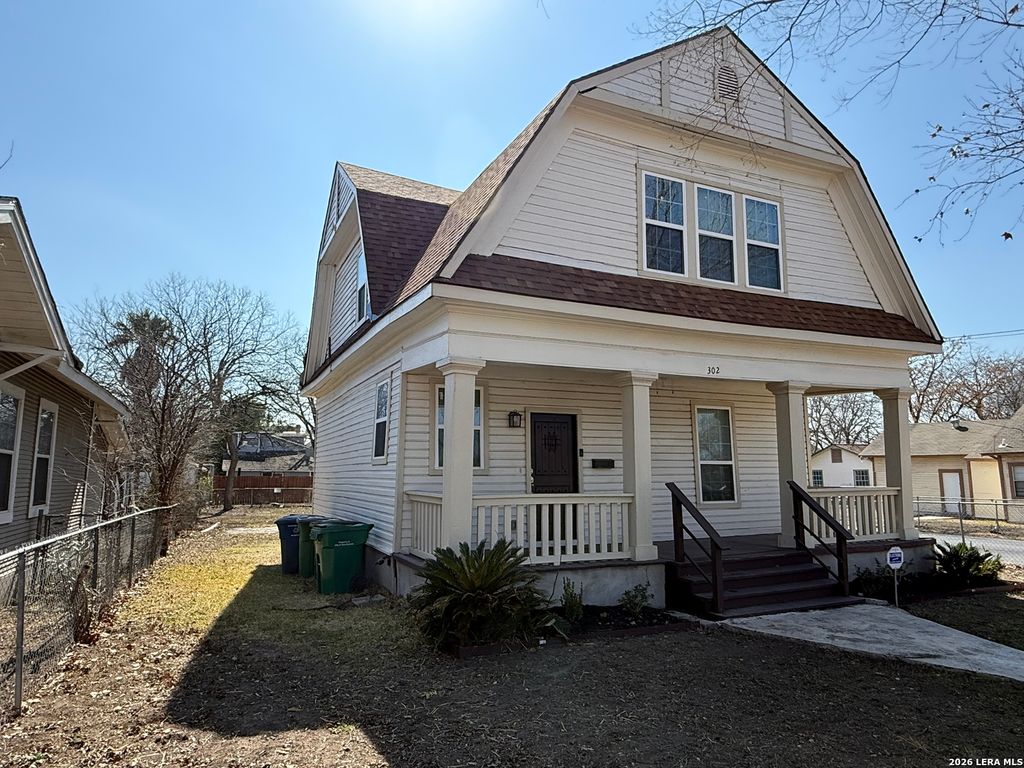 Photo of 302 Topeka, San Antonio, TX 78210 (MLS # 1948170)