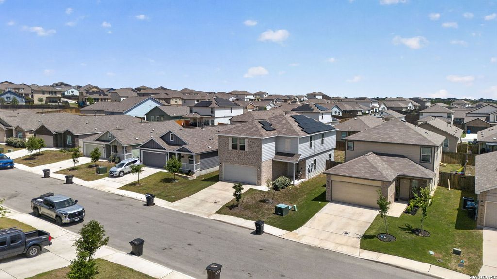 Photo of 5910 Frisbee Path, Converse, TX 78109 (MLS # 1958063)