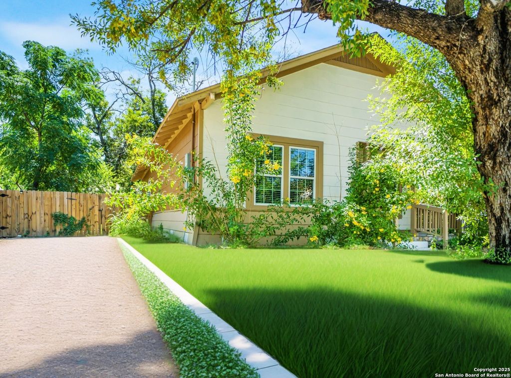 Photo of 406 Gulf, San Antonio, TX 78202 (MLS # 1909203)