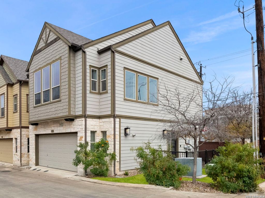 Photo of 2003 McCullough, San Antonio, TX 78212 (MLS # 1936493)