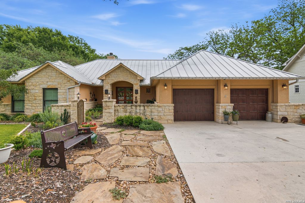 Photo of 2065 TERMINAL LOOP RD, McQueeney, TX 78123 (MLS # 1959005)