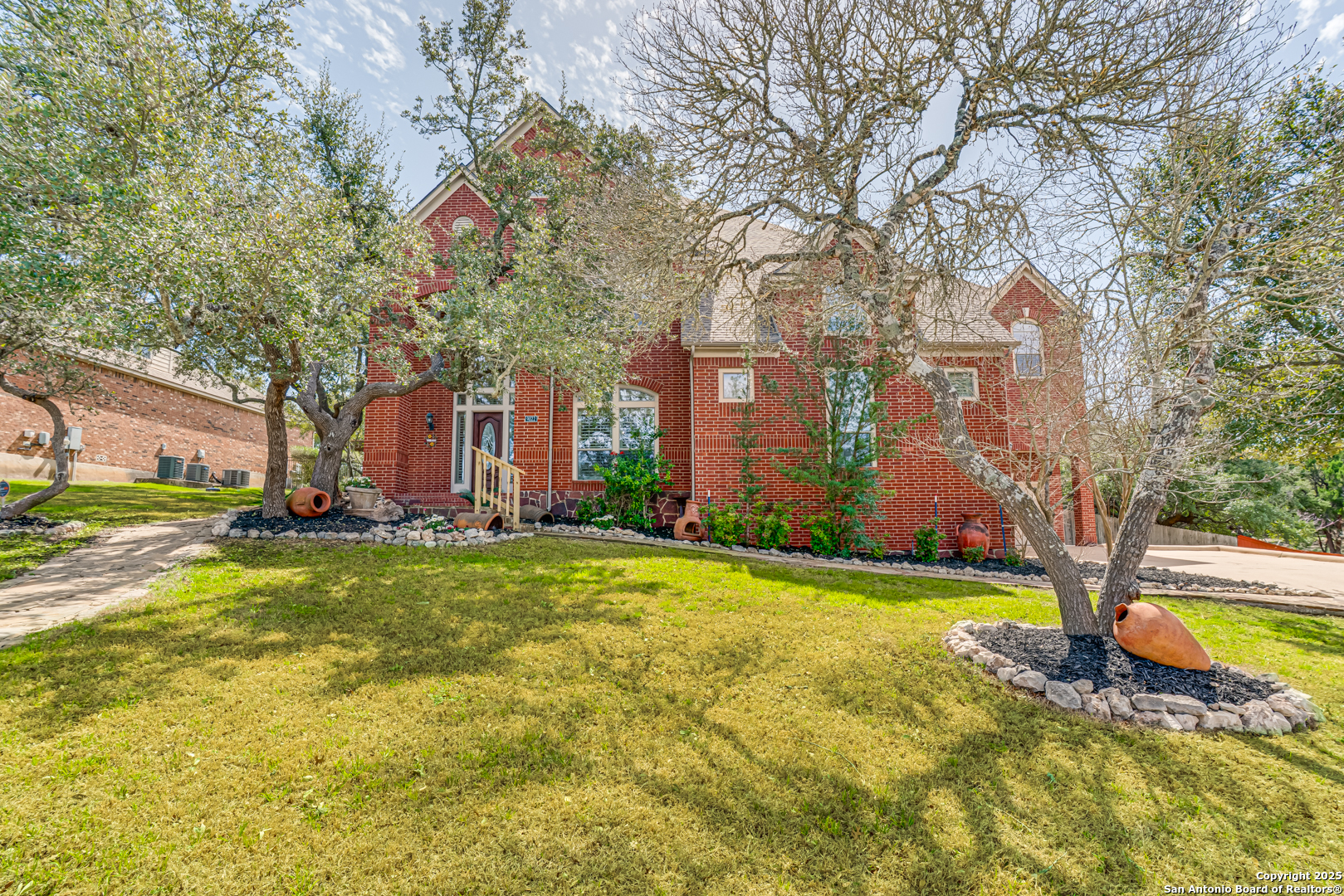 9022 Woodland