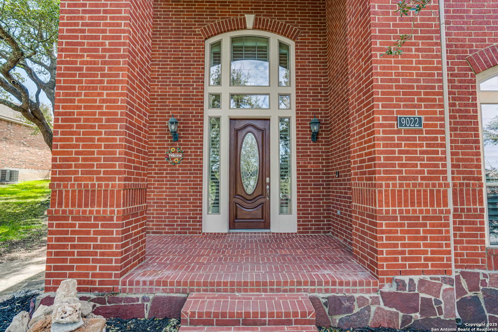 9022 Woodland