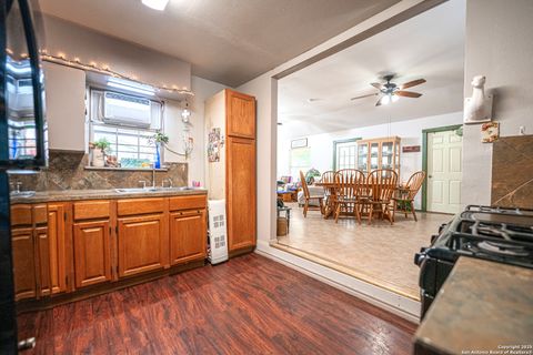 Tiny photo for 606 S San Horacio Ave, San Antonio, TX 78237 (MLS # 1899024)