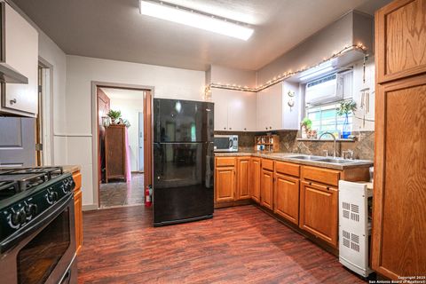 Tiny photo for 606 S San Horacio Ave, San Antonio, TX 78237 (MLS # 1899024)