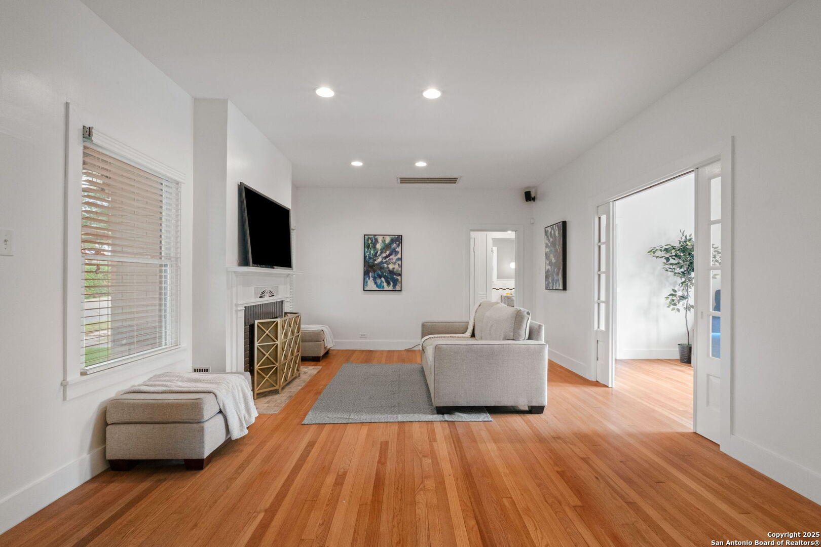 520 Pershing Ave