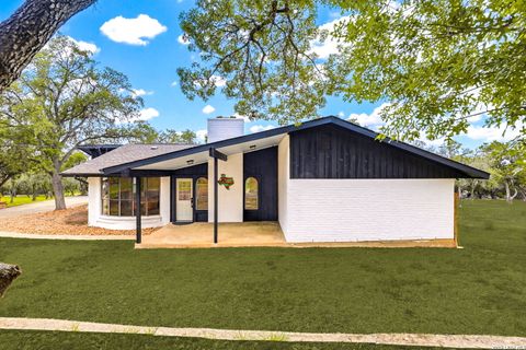 Photo of 1140 Desert Gold, Boerne, TX 78006 (MLS # 1966559)