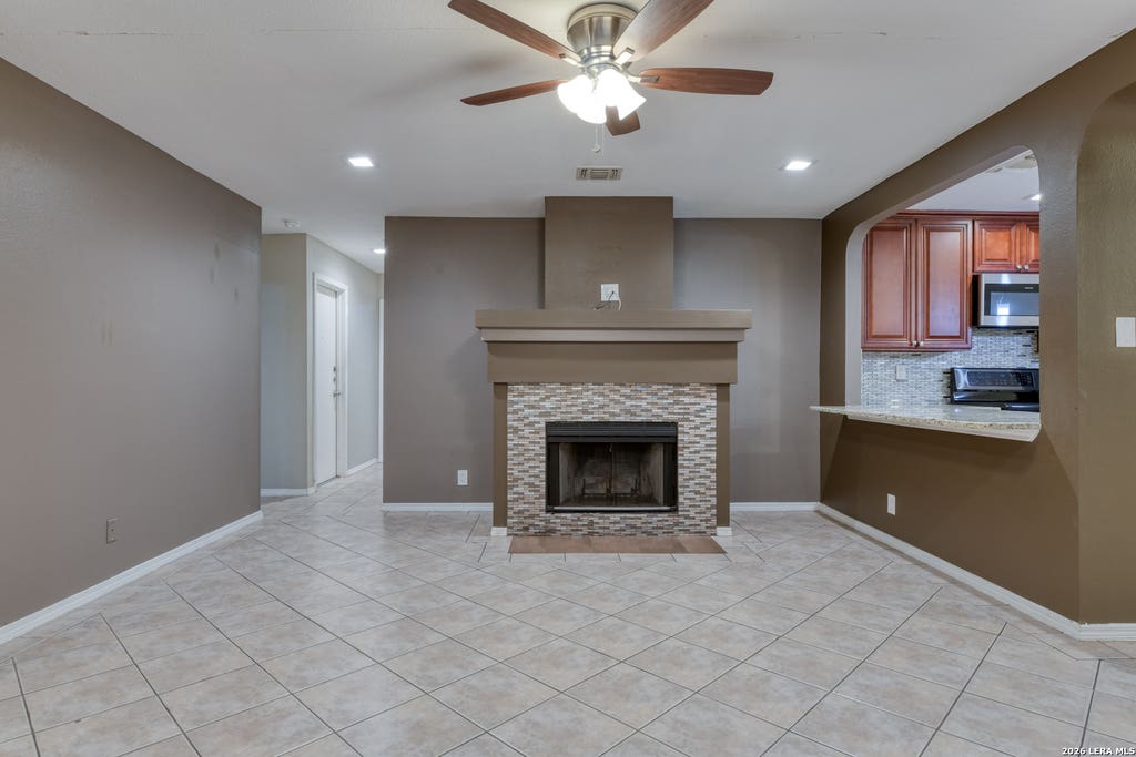 Photo of 8335 BENT MEADOW DR, Converse, TX 78109 (MLS # 1959931)