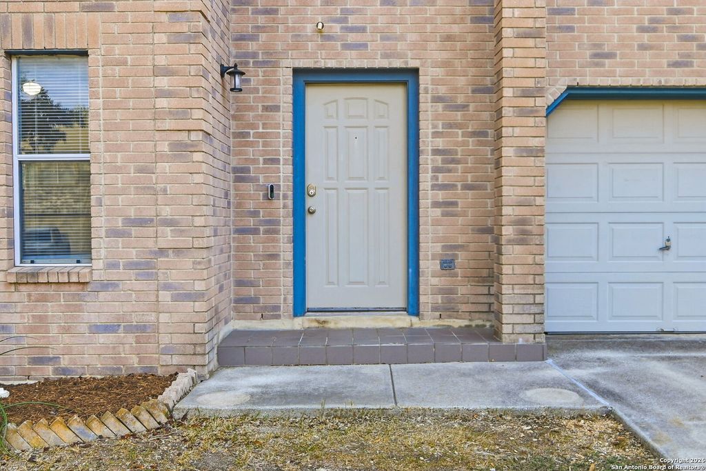 Photo of 8211 Maverick Ridge Dr, San Antonio, TX 78240 (MLS # 1934828)