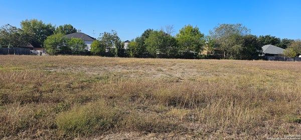 809 TOEPPERWEIN RD, CONVERSE, TX 78109 - Image c4eaf6f43151cec83b2263a2e41918f5/242652982