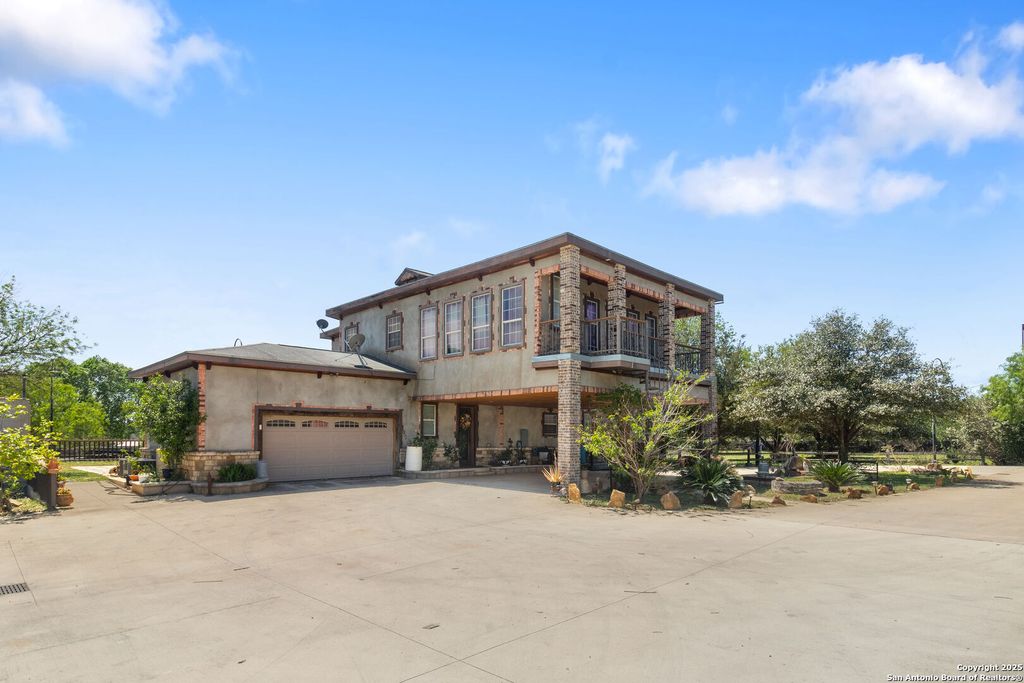 Photo of 19590 LEAL RD, San Antonio, TX 78221 (MLS # 1857974)