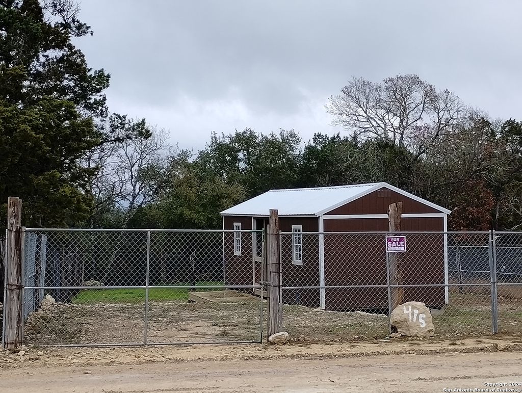 Photo of 475 Skyline Dr, Bandera, TX 78003 (MLS # 1805734)
