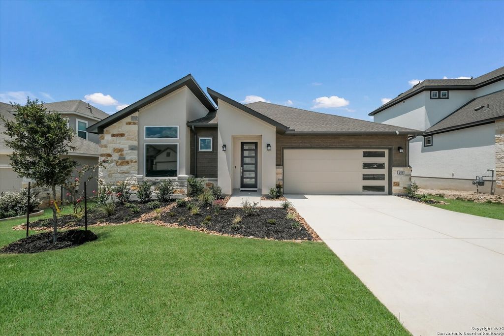 Photo of 408 Vamanos, Boerne, TX 78006 (MLS # 1870328)