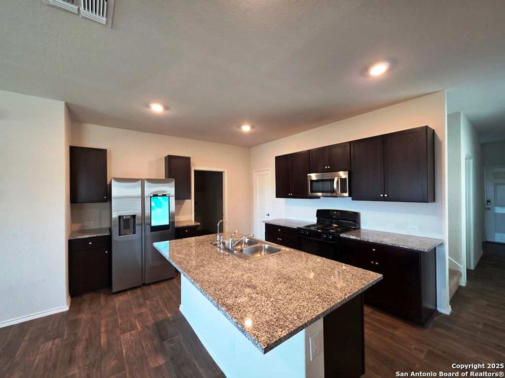 Photo of 4229 Fort Palmer, St Hedwig, TX 78152 (MLS # 1896016)