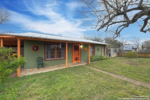 A home in Bandera