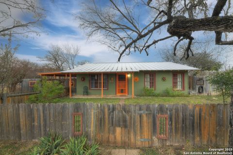 A home in Bandera