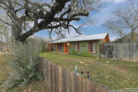 A home in Bandera