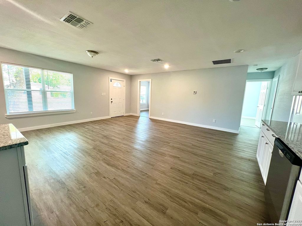 Photo of 7042 BUTTERFIELD, San Antonio, TX 78227 (MLS # 1898271)