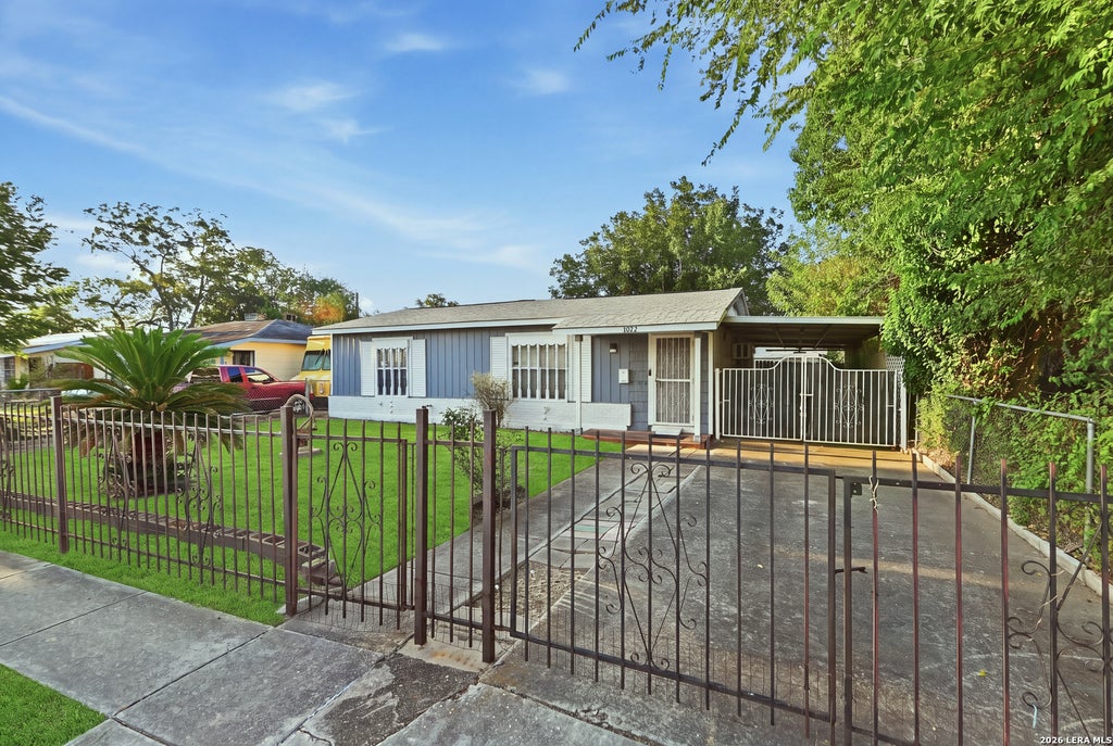 Photo of 1022 CERALVO ST, San Antonio, TX 78207 (MLS # 2017329)