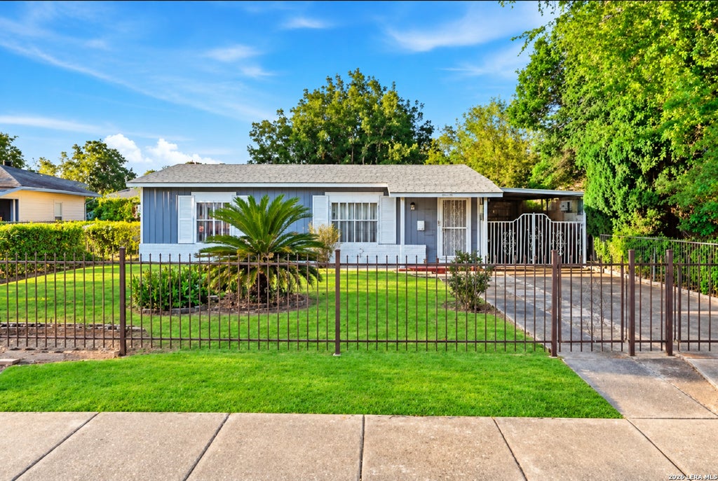 Photo of 1022 CERALVO ST, San Antonio, TX 78207 (MLS # 2017329)