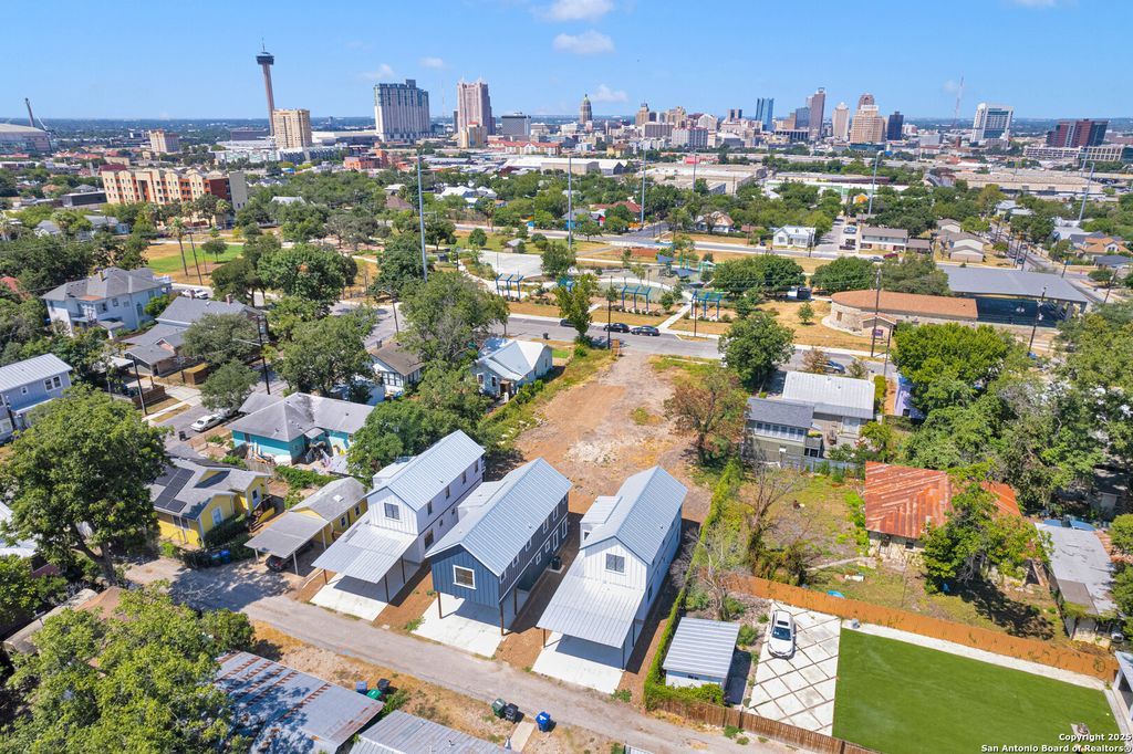 Photo of 814 N Olive #1, San Antonio, TX 78202 (MLS # 1895220)