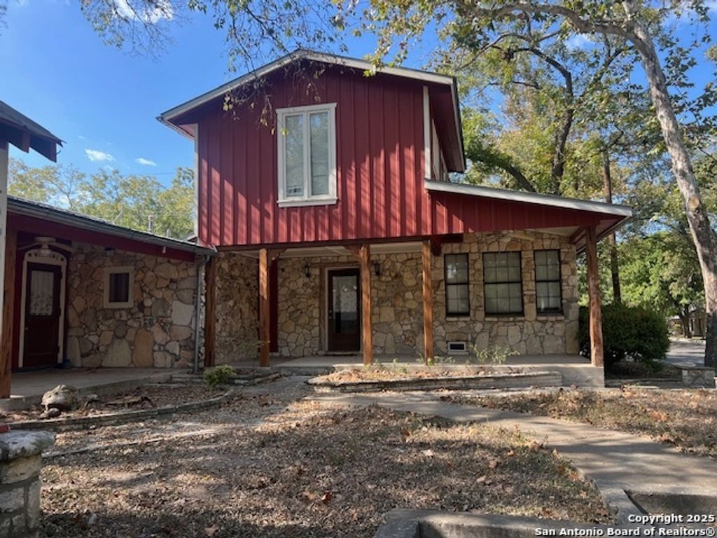 Photo of 402 Herff Street, Boerne, TX 78006 (MLS # 1921470)