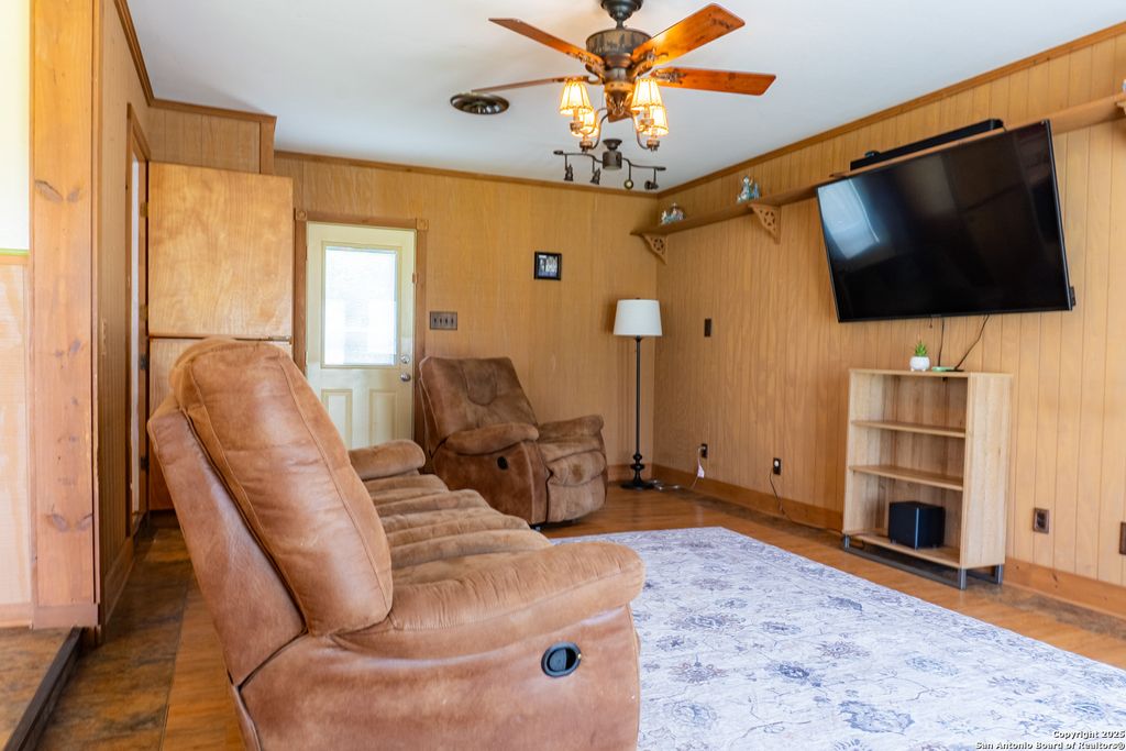 Photo of 517 East Martindale Rd, Seguin, TX 78155 (MLS # 1888007)