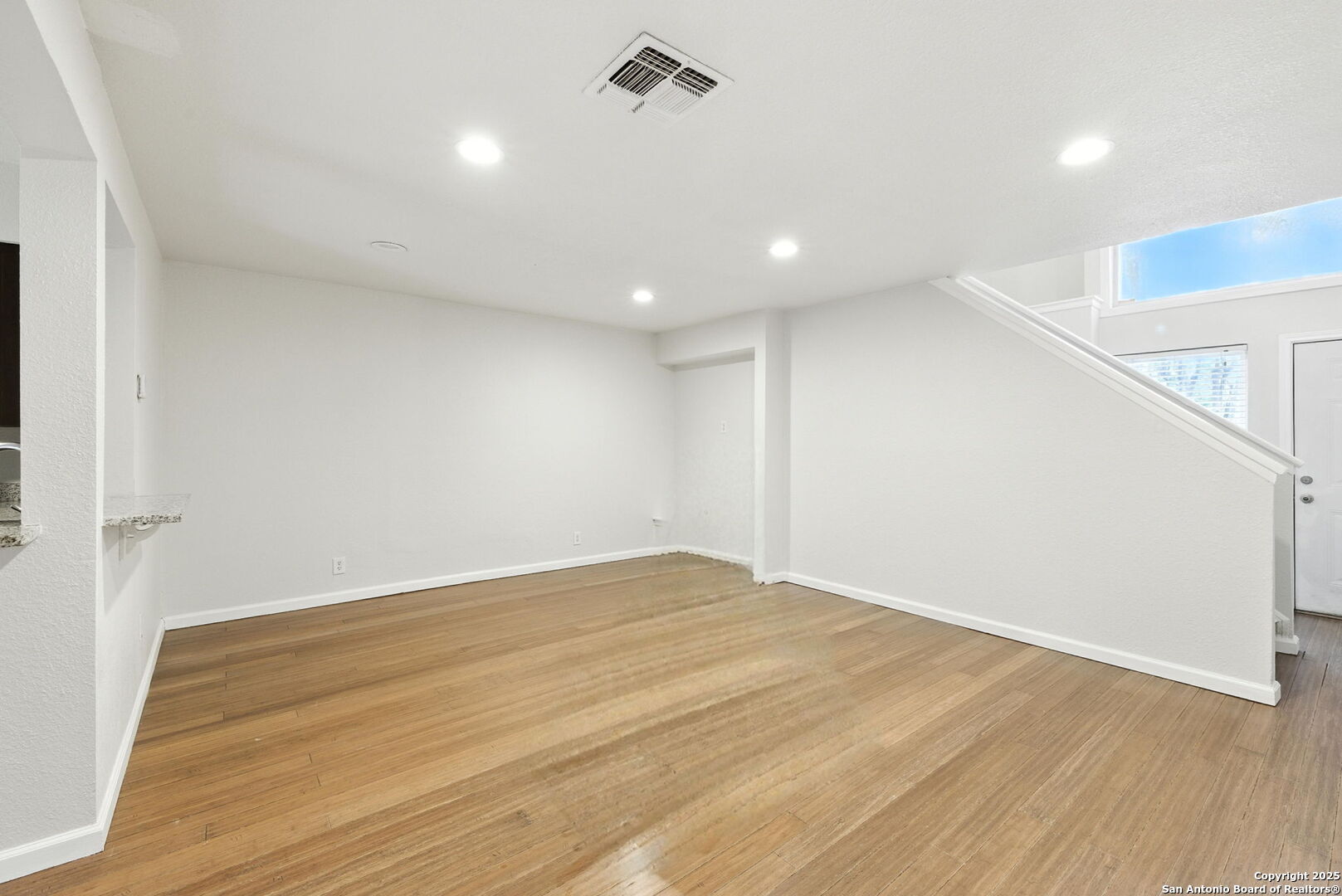 100 Lorenz Rd 1502